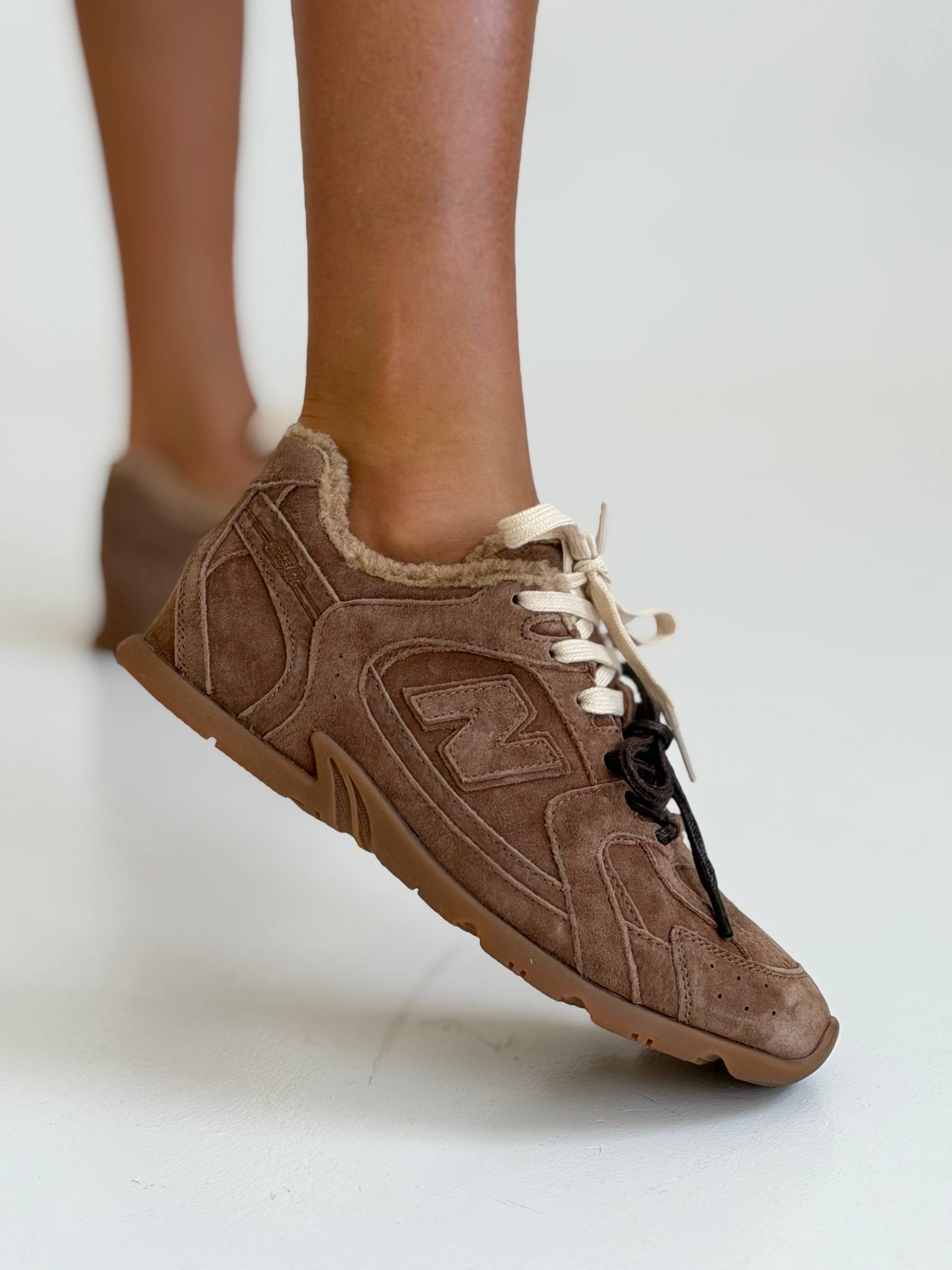 Кроссовки демисезонные "Ирма" в коричневом цвете