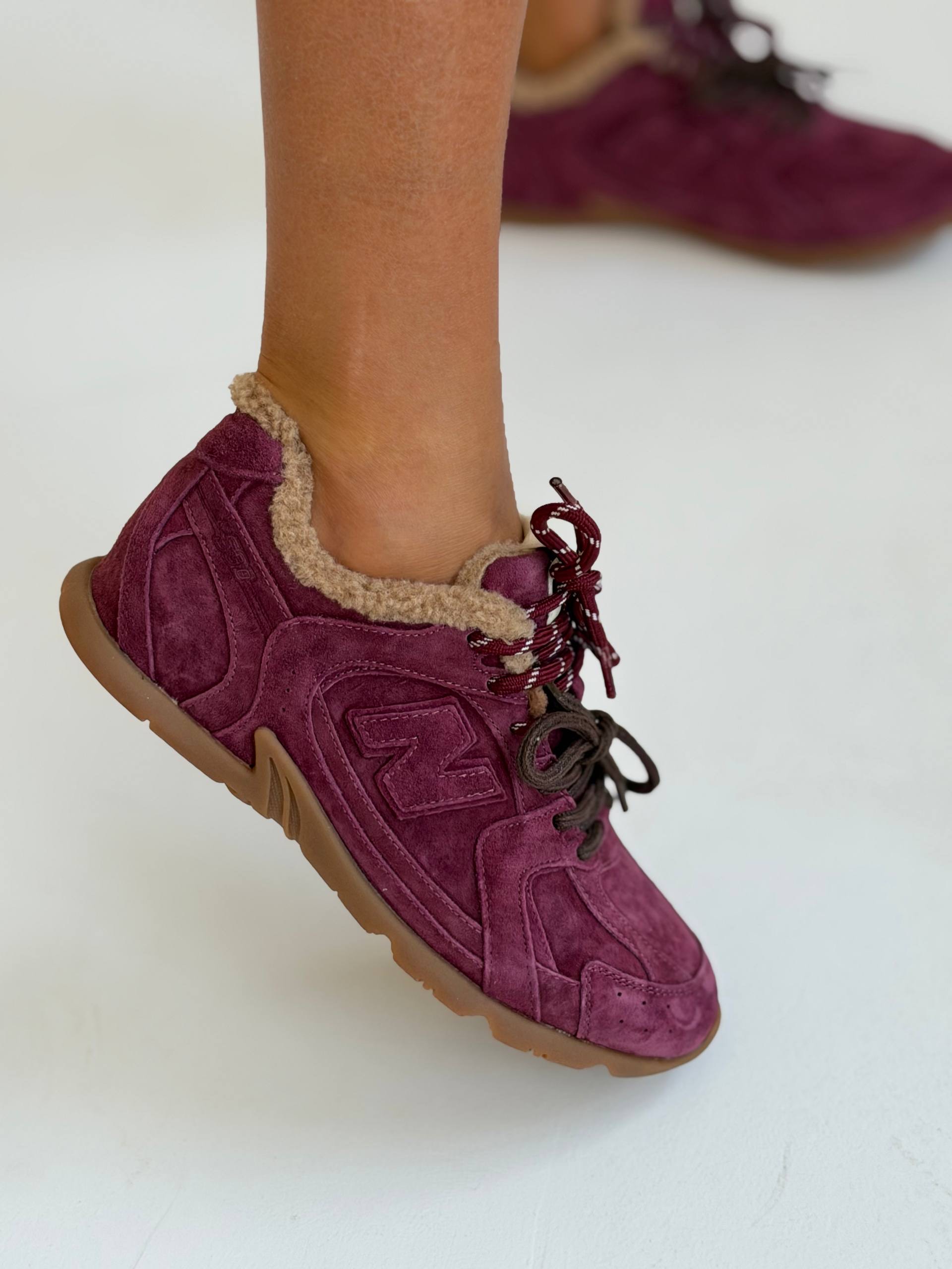 Кроссовки демисезонные "Ирма" в бордовом цвете