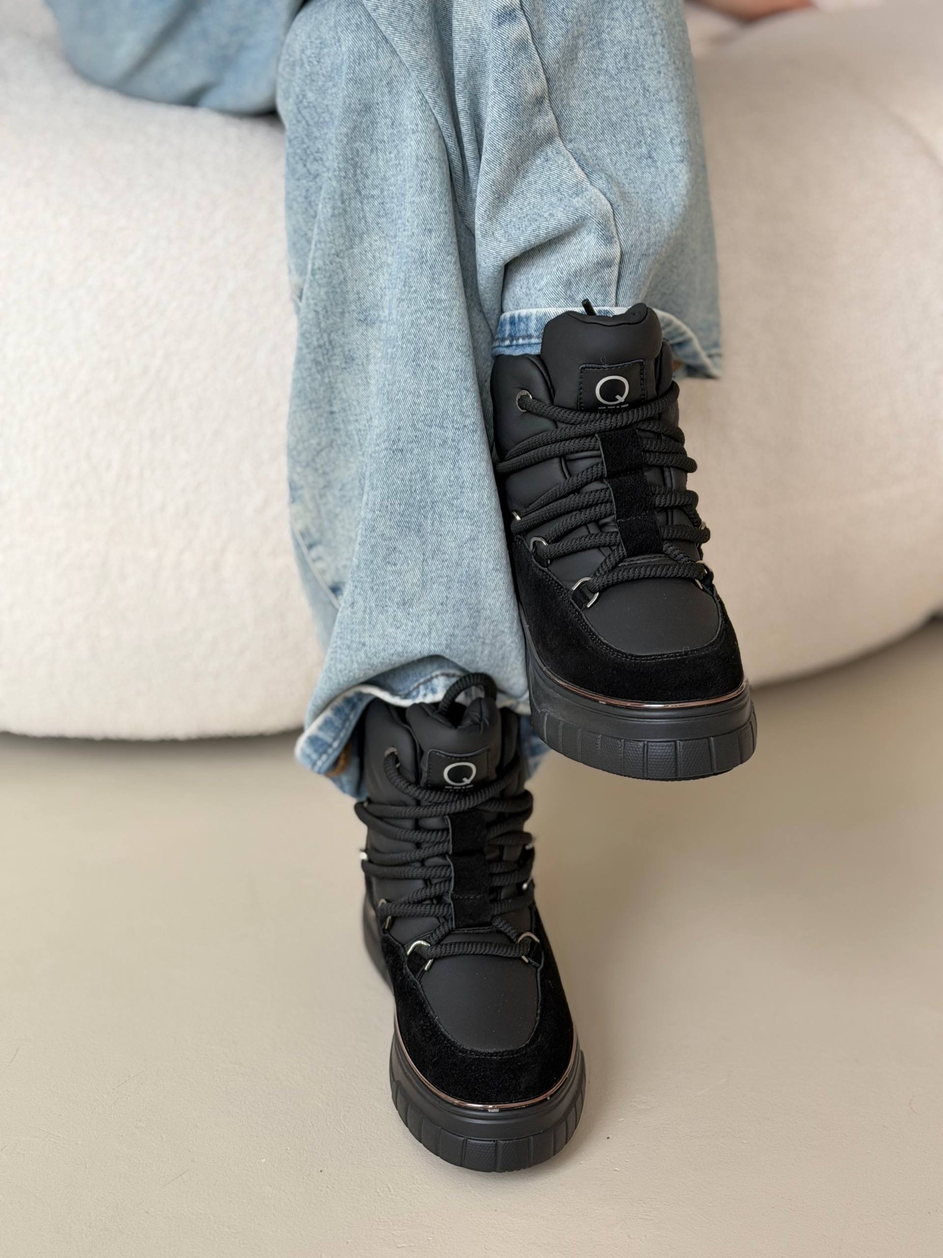 Ботинки зимние "Джесси" в черном цвете