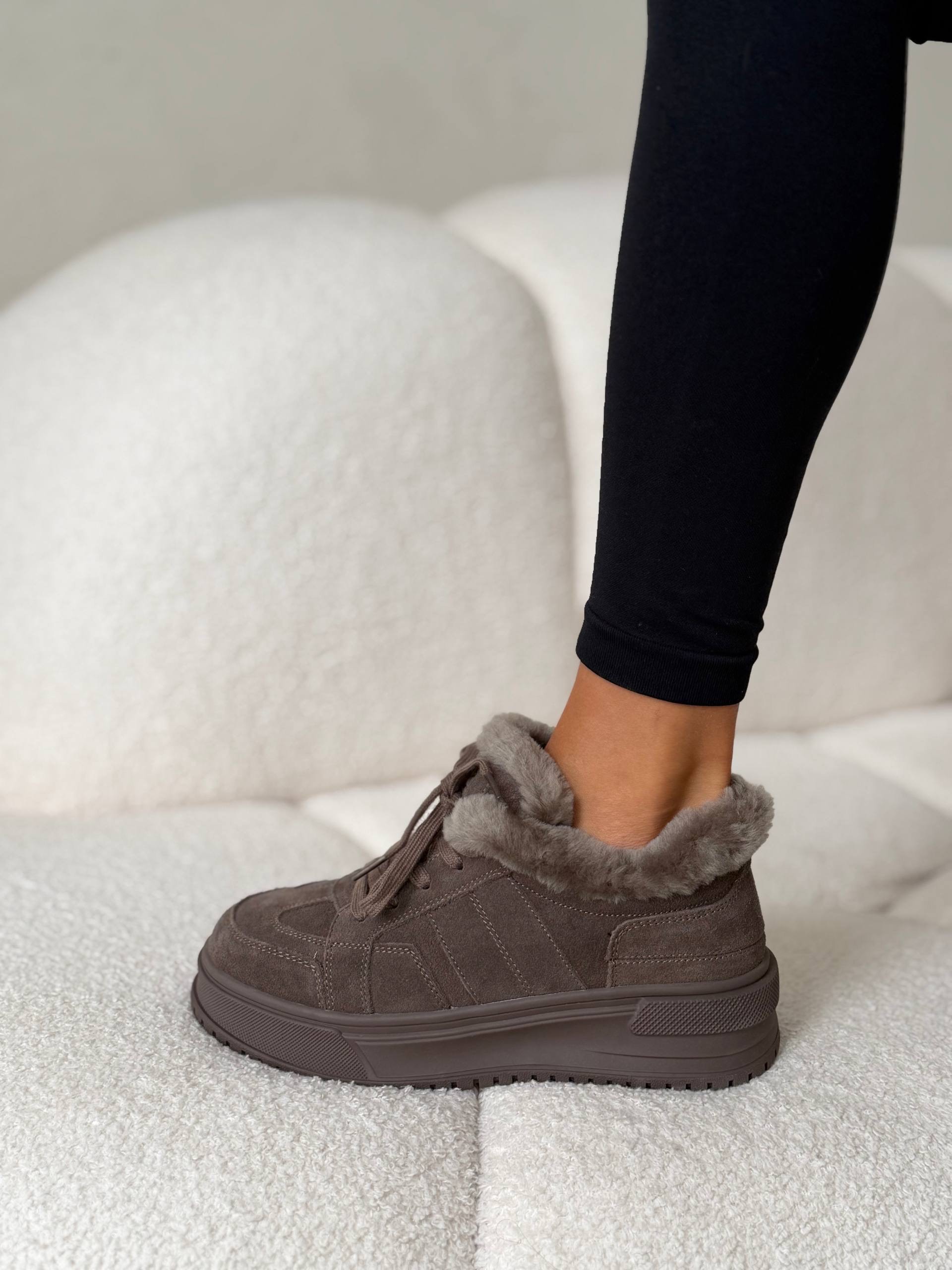 Кроссовки зимние "Роуз" в коричневой замше