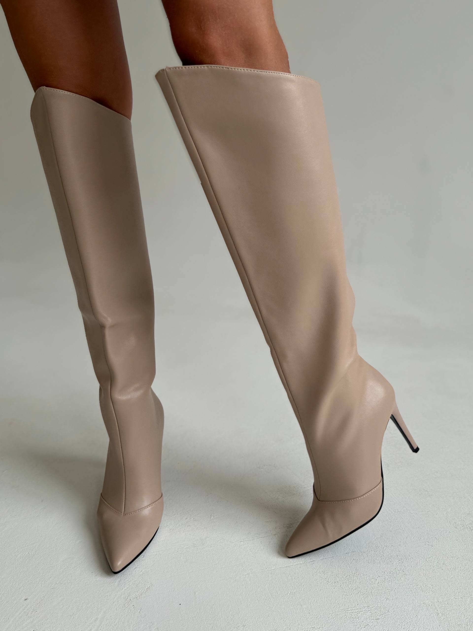 Сапоги “Донна” в бежевой коже