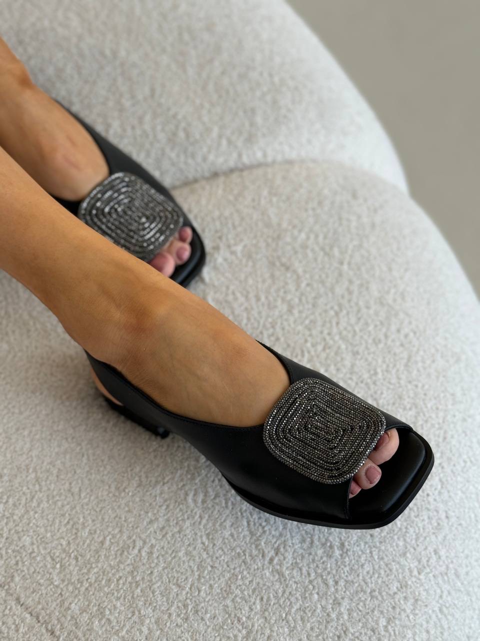 Сабо "Венди" в черном цвете