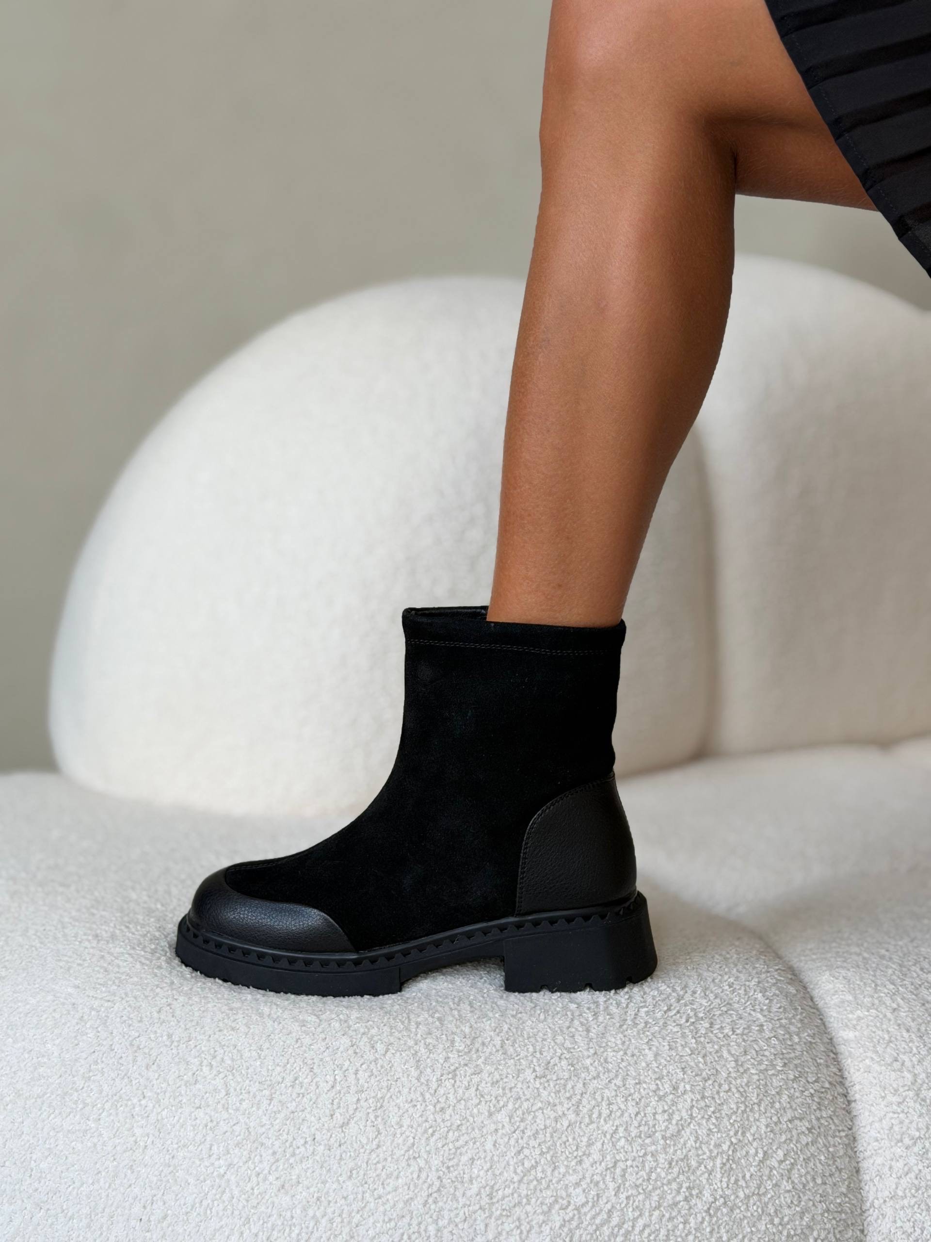 Ботинки зимние "Джоди" в черной замше