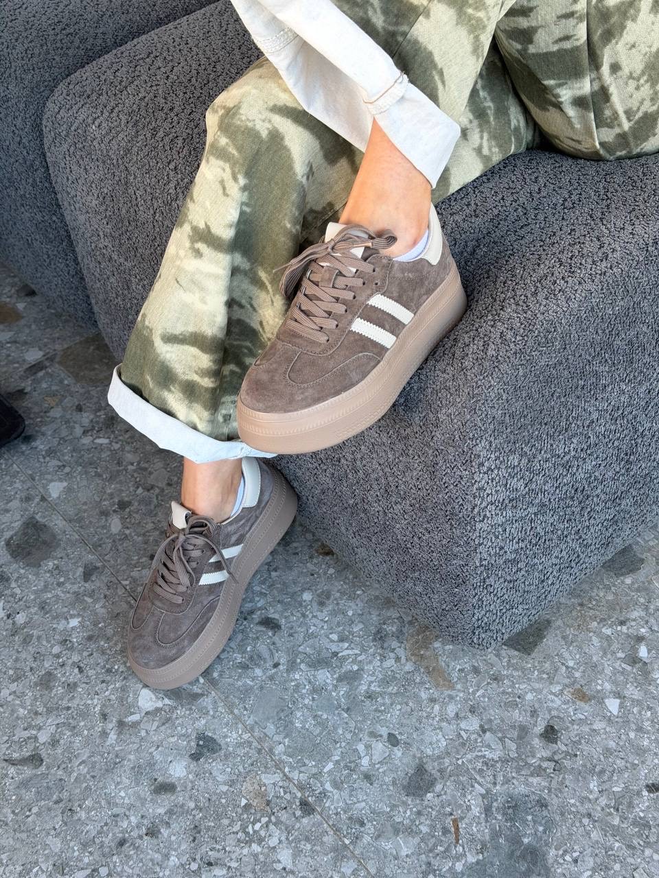 Кроссовки "Вега"